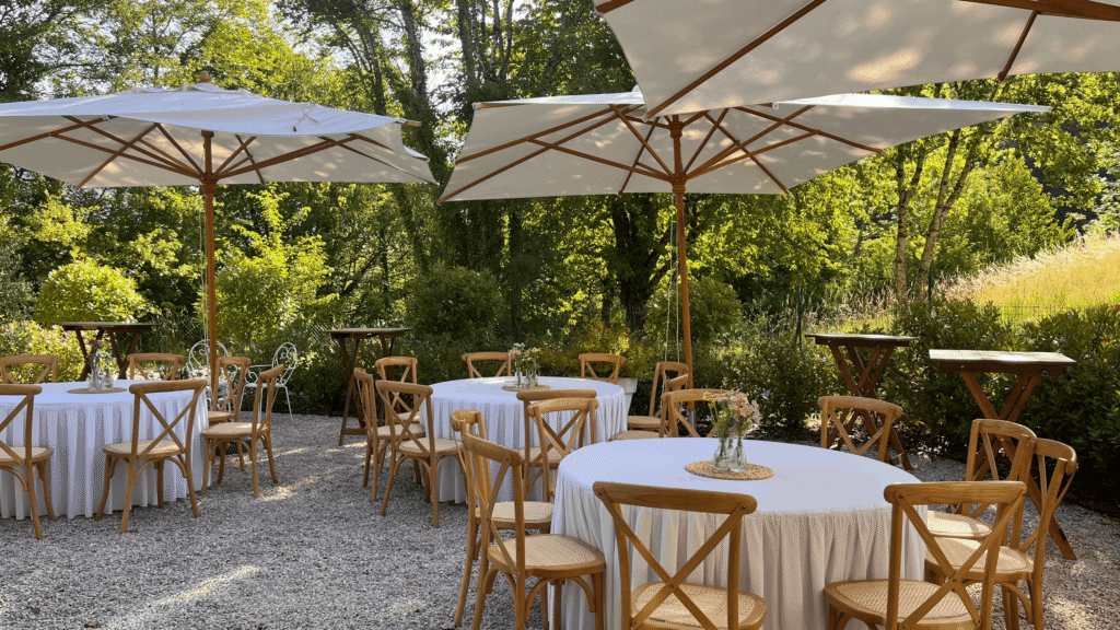 Brunch de mariage extérieur été